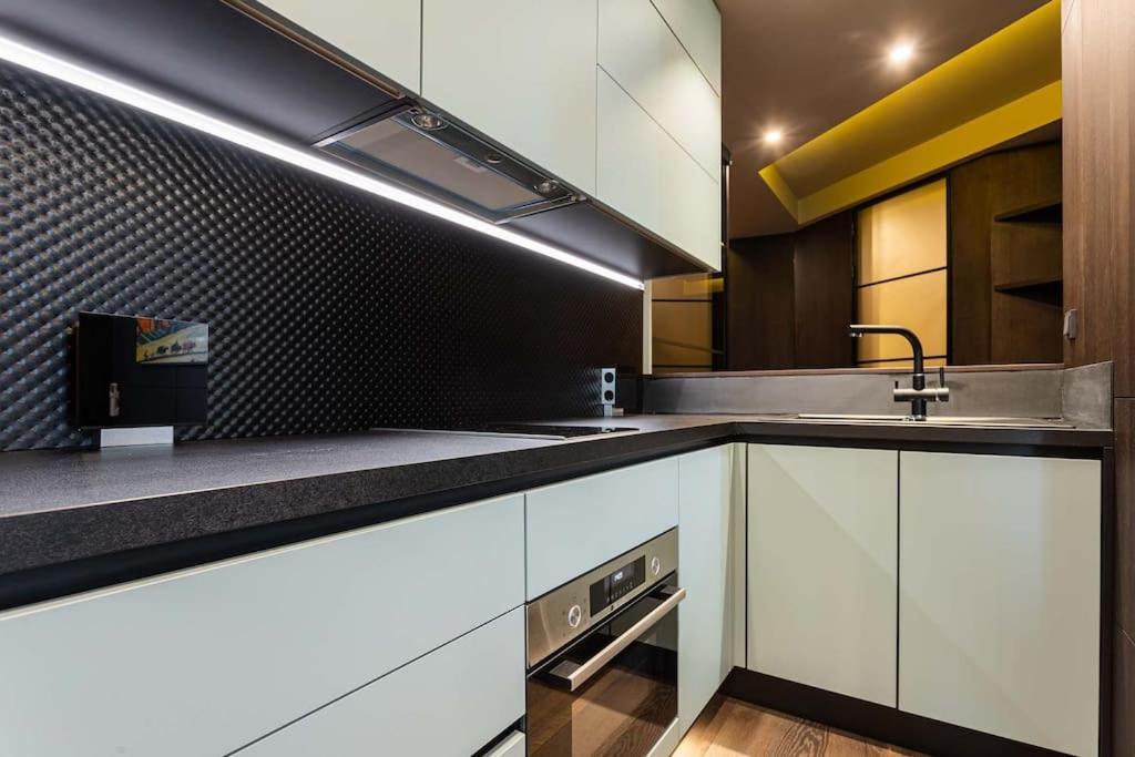 Luxury Apartment In The Superb Location Chişinau Exteriör bild